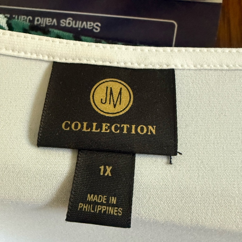 JM Collection Classic White Top - Picture 5 of 5